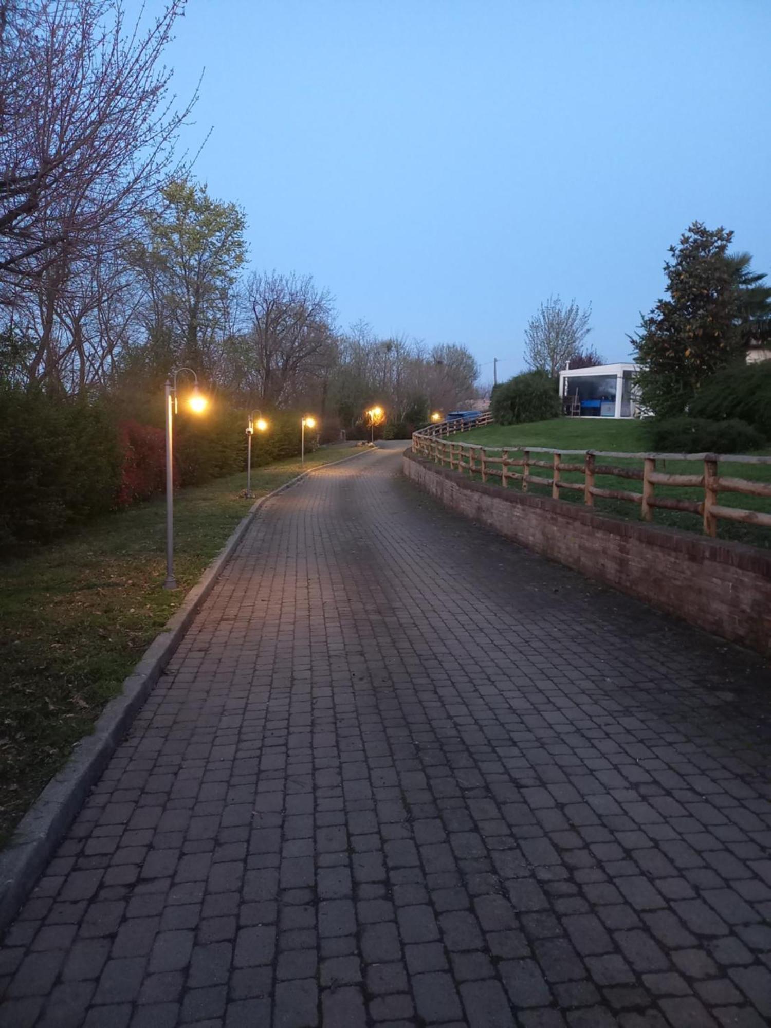 La Casa Nel Bosco Hotel Borzano Екстериор снимка